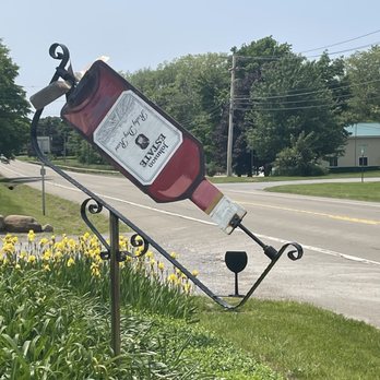 Johnson Estate Winery - Road sign - Wineries Near Me - Westfield, New York Johnson Estate Winery - Road sign - Wineries Near Me - Westfield, New York
