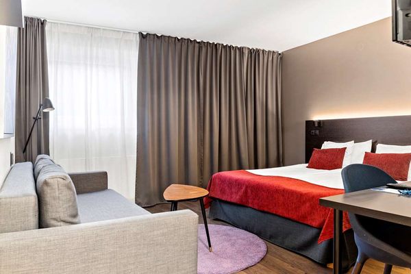 Hotel Savoy by null