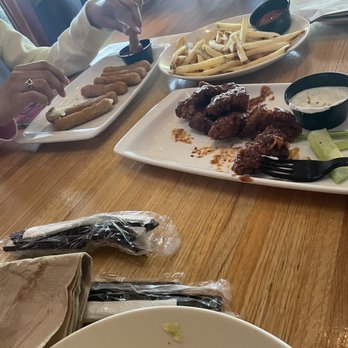 Applebee's Grill + Bar - Mozzarella Sticks, French fries ,Boneless Wings - American Near Me - Bronx, New York Applebee's Grill + Bar - Mozzarella Sticks, French fries ,Boneless Wings - American Near Me - Bronx, New York