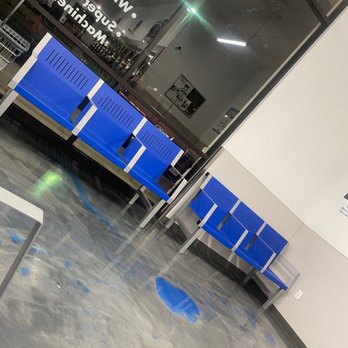 Clean Laundry - Sitting area - Laundromat Near Me - Austin, Texas