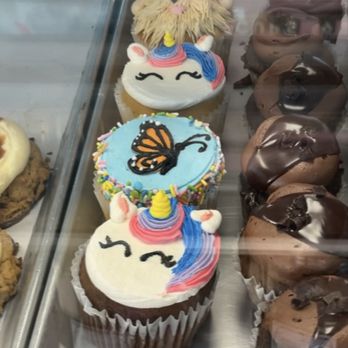 Sweet Traditions By Leane - Cute little unicorns - Cupcakes Near Me - Wake Forest, North Carolina