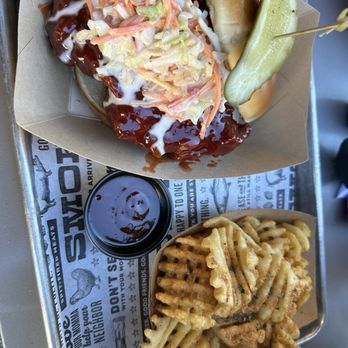 The Polite Pig - Fried chicken sandwich - Barbeque Near Me - Orlando, Florida The Polite Pig - Fried chicken sandwich - Barbeque Near Me - Orlando, Florida