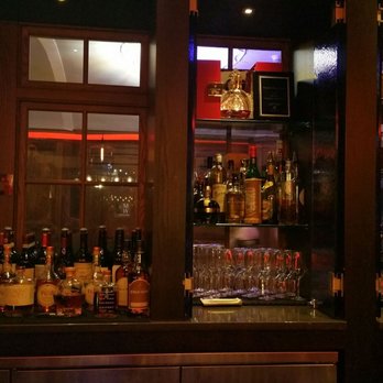 Wellington's - Fully stock bar - Bars Near Me - Albany, New York