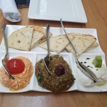 Avli Taverna - Greek Near Me - Chicago, Illinois