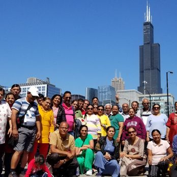Primos Chicago Pizza - Tour Group from India! - Pizza Near Me - Chicago, Illinois