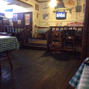 Blake's Cafe - Some Seating - Burgers Near Me - McQueeney, Texas