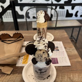 The Yard Milkshake Bar - Cookies N Cream - Ice Cream & Frozen Yogurt Near Me - Phoenix, Arizona