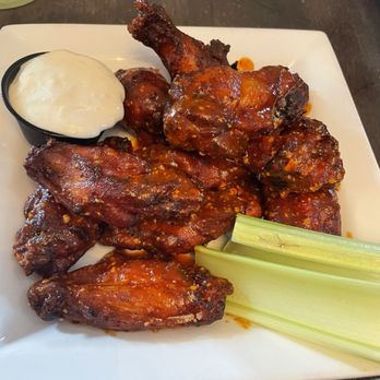 Freddy J's Bar & Kitchen - Honey hot smoked wings...lots of sauce. Not so much flavor. - Gastropubs Near Me - Mays Landing, New Jersey Freddy J's Bar & Kitchen - Honey hot smoked wings...lots of sauce. Not so much flavor. - Gastropubs Near Me - Mays Landing, New Jersey
