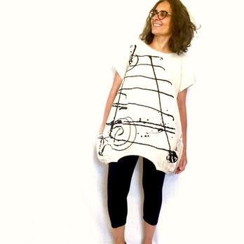 Brilliant Stranger - Brilliant Stranger loose and roomy pocket tunic - Art Galleries Near Me - Egg Harbor, Wisconsin