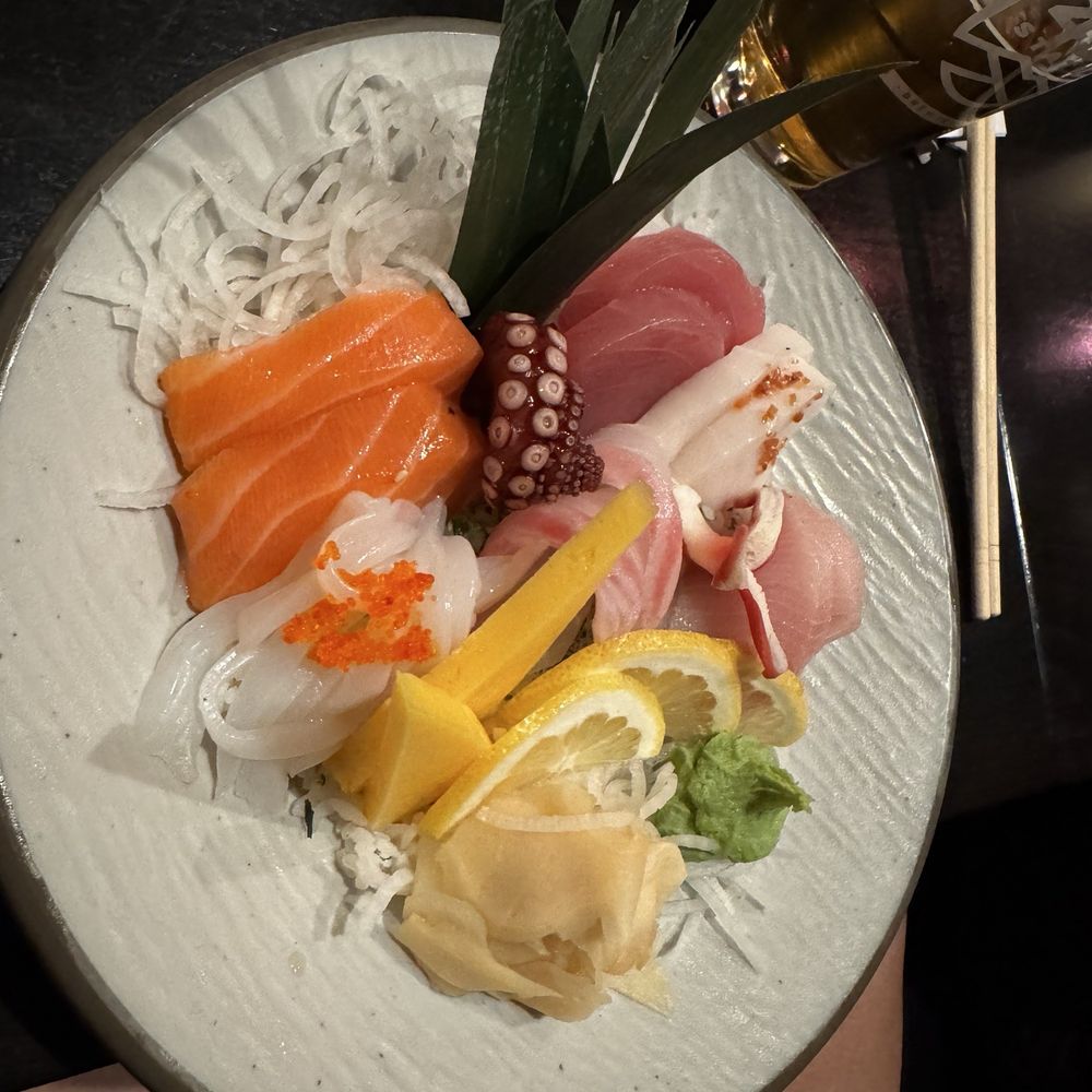 Sushi Motto - Chirashi - Japanese Near Me - Anchorage, Alaska Sushi Motto - Chirashi - Japanese Near Me - Anchorage, Alaska
