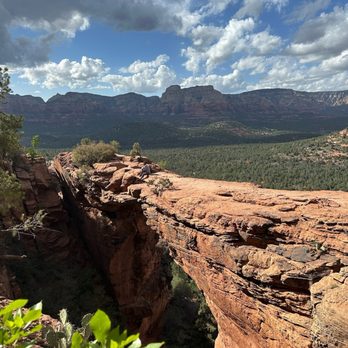 Devil's Bridge Trail - Hiking Near Me - Sedona, Arizona Devil's Bridge Trail - Hiking Near Me - Sedona, Arizona