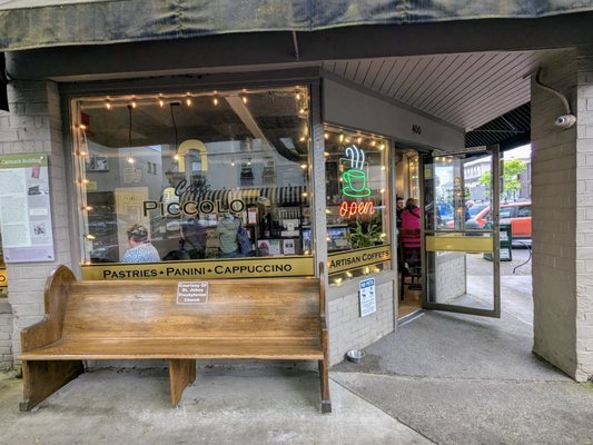 Caffe Piccolo by null