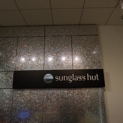 Sunglass Hut - Very pretty wall background.