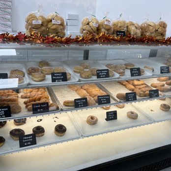 Starbread Bakery - Bakeries Near Me - Carson, California