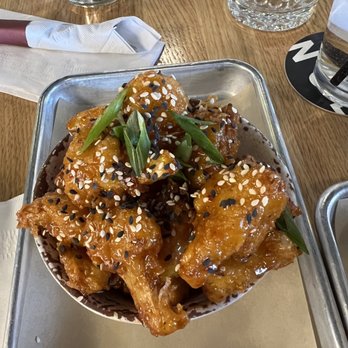 Avenue American Bistro - General Tso Cauliflower - Sports Bars Near Me - Wayne, Michigan