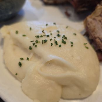 Gus's Barbecue - Garlic Mashed Potatoes close-up - Barbeque Near Me - South Pasadena, California Gus's Barbecue - Garlic Mashed Potatoes close-up - Barbeque Near Me - South Pasadena, California