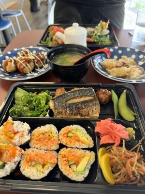 JK's Table by null