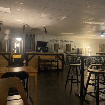 Nine State Brewery - Indoor space - Breweries Near Me - Inverness, Florida