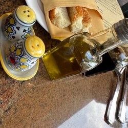 Romul's - Fresh baked bread, EVOO, and balsamic