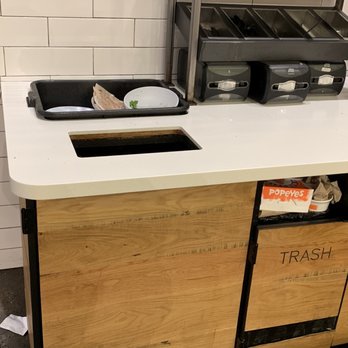MOD Pizza - Overflowing trash! - Fast Food Near Me - Houston, Texas MOD Pizza - Overflowing trash! - Fast Food Near Me - Houston, Texas