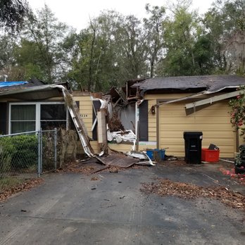 R & R Construction - Tree Damage - General Contractors Near Me - Gainesville, Florida