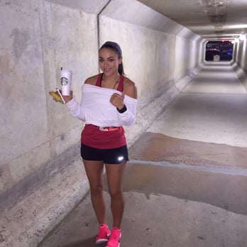 Marine Corps Marathon - Starbucks in Pentagon Row is open within 2 miles of starting line before the race :):) walking through the pentagon tunnel - Races & Competitions Near Me