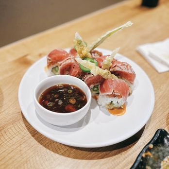 Amakara - Scallop Paradise Roll - Sushi Bars Near Me - Dublin, California