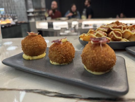 34 Restaurant & Bar by null