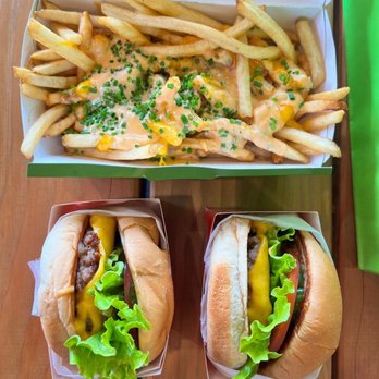 Plantees - Single burgers and plant style fries - Burgers Near Me - Orlando, Florida Plantees - Single burgers and plant style fries - Burgers Near Me - Orlando, Florida