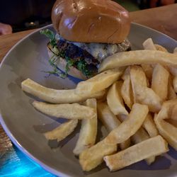 Fleet Inn Bar - Fleet Burger