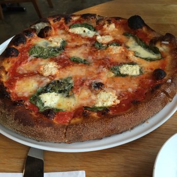 Il Posto - Margarita pizza - Italian Near Me - Delta, British Columbia Il Posto - Margarita pizza - Italian Near Me - Delta, British Columbia