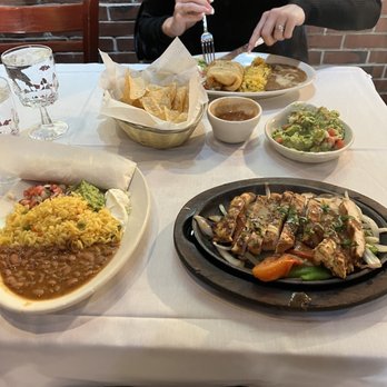 Cacique - Chicken Fajitas - Spanish Near Me - Frederick, Maryland