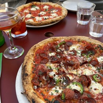 Pizzaiolo - Margarita pizzza, Negroni cocktail, Pepperoni spicy honey pizza - Italian Near Me - Oakland, California Pizzaiolo - Margarita pizzza, Negroni cocktail, Pepperoni spicy honey pizza - Italian Near Me - Oakland, California