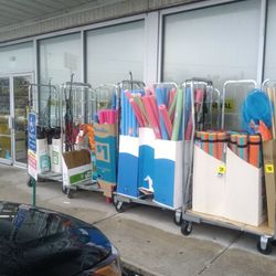 Dollar General - Pool toys