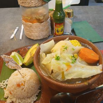 El Meneo Restaurant & Lounge - Beef soup, IT'S SOOOO FANTASTIC - Beer Bar Near Me - Hollywood, Florida