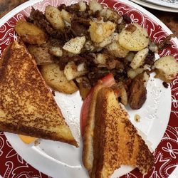 Stella's Cafe - Grilled cheese with tomato and onion and home fries