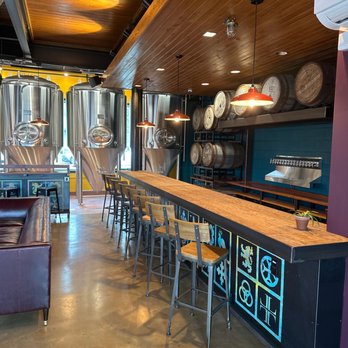 Lazarus Brewing - Casita bar - Breweries Near Me - Austin, Texas