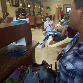 Venus Nails & Spa - Beautiful shop - Nail Salons Near Me - Orlando, Florida