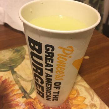 Hardee's - Nasty fake lemonade - Burgers Near Me - Allendale, South Carolina