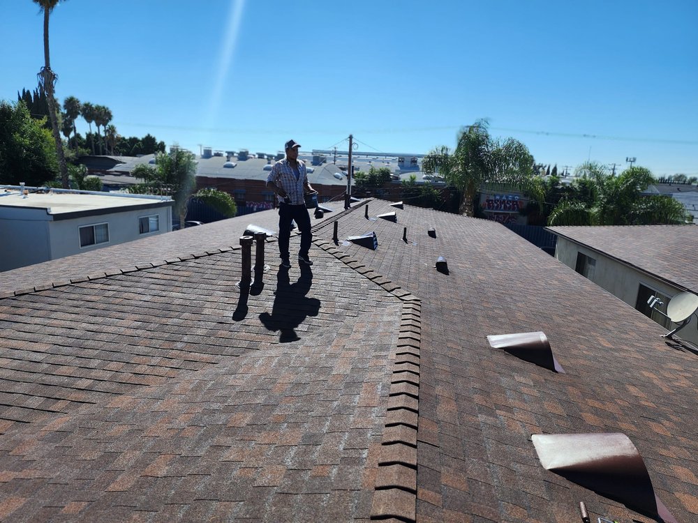 Slide of Jorges Roofing & Construction