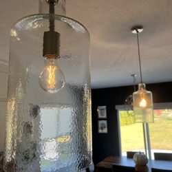 House of Lights - One bulb working, one flickering