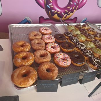Fab’s Donuts - Desserts Near Me - Toronto, Ontario Fab’s Donuts - Desserts Near Me - Toronto, Ontario
