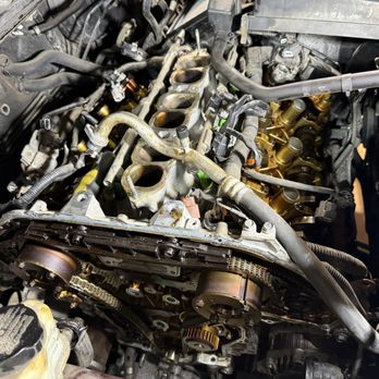 Mitchell Autowerkz - Replacing timing chain 2010 Nissan Murano 3.5 L - Auto Repair Near Me - Farmington, Minnesota Mitchell Autowerkz - Replacing timing chain 2010 Nissan Murano 3.5 L - Auto Repair Near Me - Farmington, Minnesota