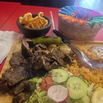 El Mora Restaurant - Carne asada plate - Mexican Near Me - Palmdale, California