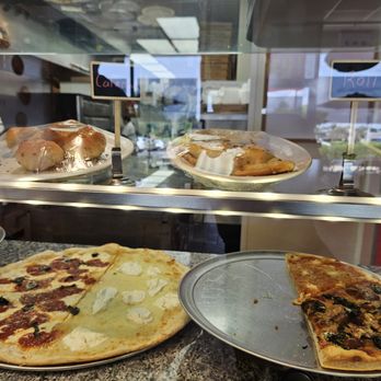 Vera Pizza & Grill - Pizza Near Me - Raleigh, North Carolina Vera Pizza & Grill - Pizza Near Me - Raleigh, North Carolina