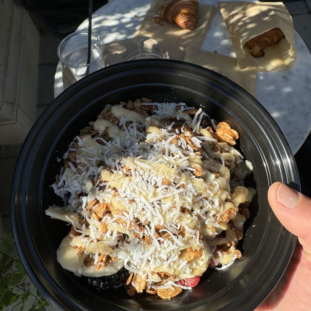 La Clochette - Açaí bowl - Bakeries Near Me - San Diego, California
