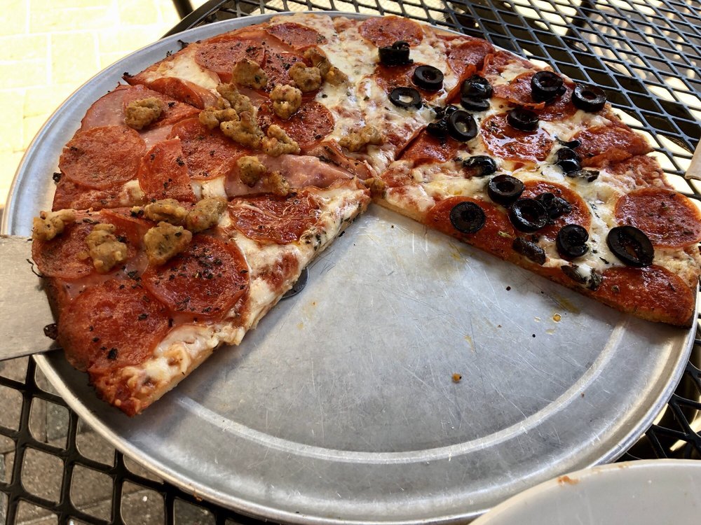 ZEEKS PIZZA 58 Photos & 97 Reviews Pizza 7900 E Green Lake Dr N