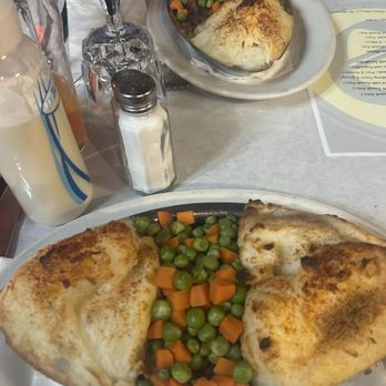 Donovan's Pub - Shepherd's Pie - Burgers Near Me - Woodside, New York