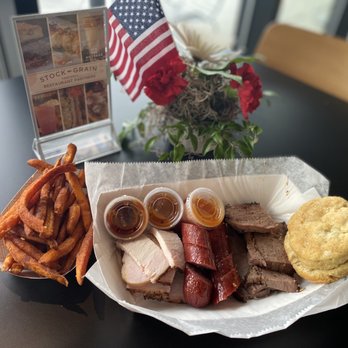 B3 Smokehouse - The Big Gull Sampler Plater with a side of Sweet Potato Fires - Barbeque Near Me - High Point, North Carolina