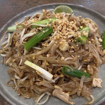 Baan Thai Bistro - Chicken Pad Thai - Thai Near Me - Indianapolis, Indiana Baan Thai Bistro - Chicken Pad Thai - Thai Near Me - Indianapolis, Indiana